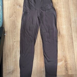 AERIE SMALL/PETIT 7/8 LEGGINGS -POCKETS ON BOTH SIDES- PLUM/BROWN COLOUR